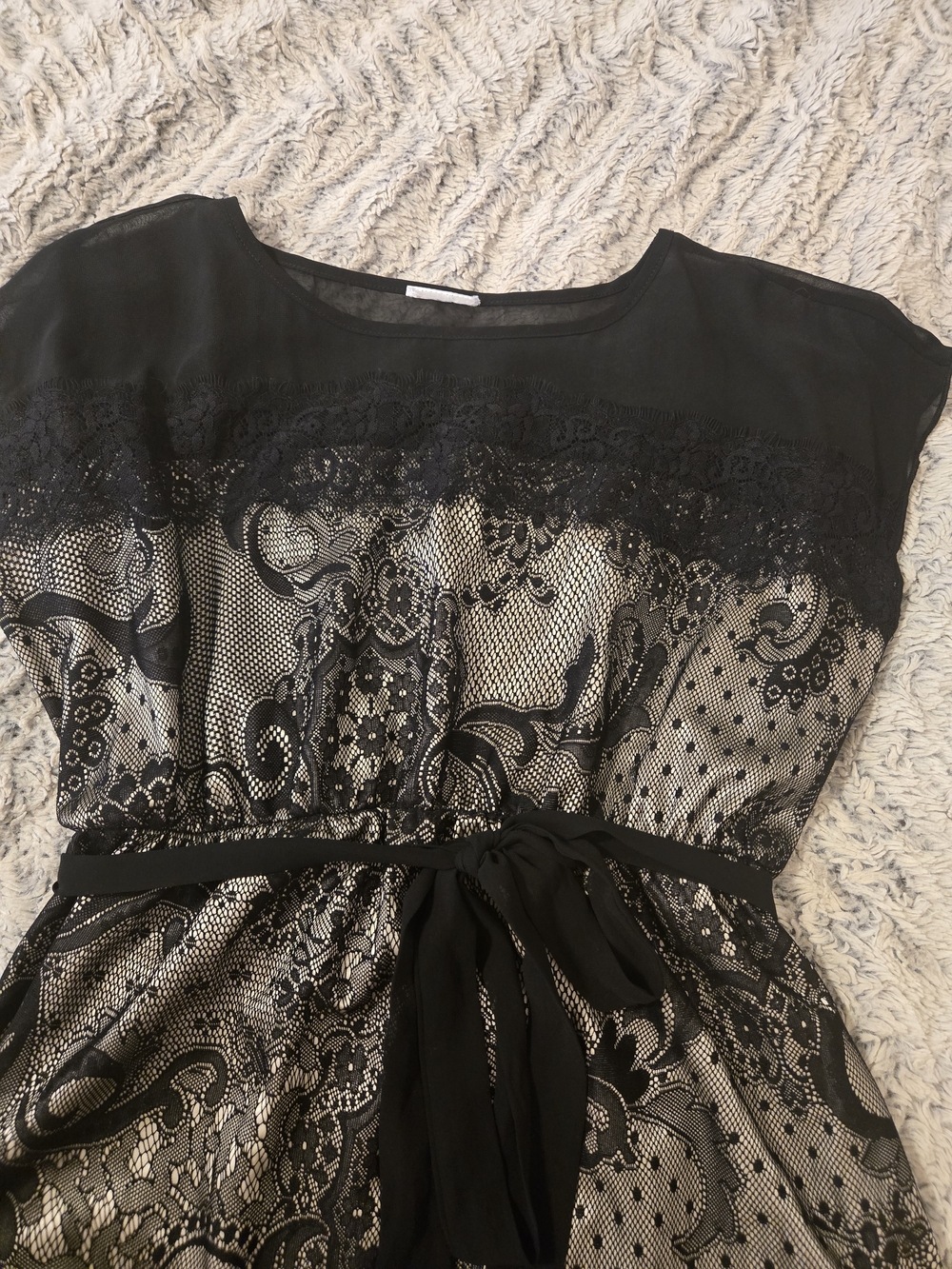 Black Lace-Trim Paisley Tunic with Belt - Picture 2 of 4